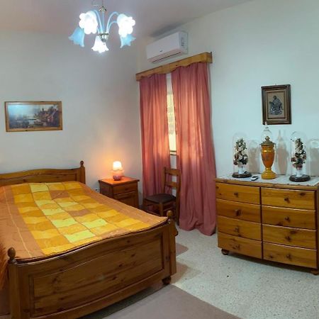 Lourdes House Apartment San Gwann Ngoại thất bức ảnh